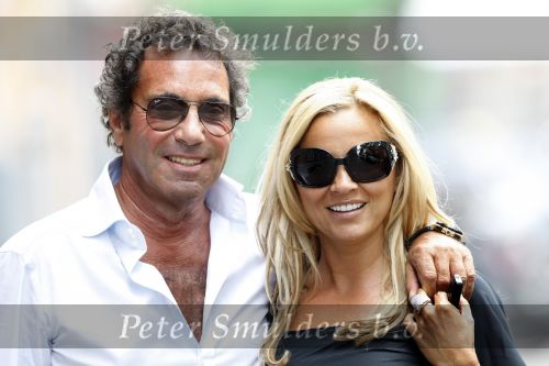 Amsterdam 19 september 2009
Tatjana Simic met haar vriend Ronnie Rosenbaum op de pc hooftstraat.
Peter Smulders bv