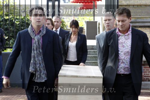 Amsterdam 12 oktober 2010
Herdenkingsdienst van Antonie Kamerling in het Amstel Hotel. De wagens van de stoet waren allemaal cadillac s. Albert Verlinde droeg de kist met vrienden en familie
Peter Smulders bv