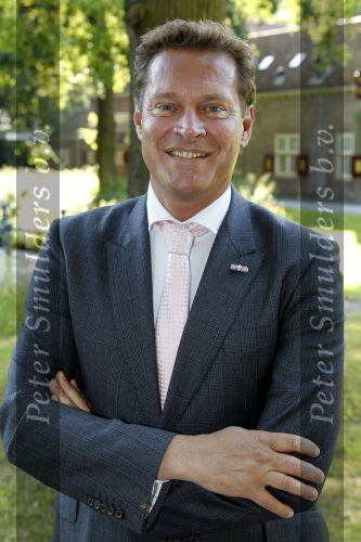 Breukelen 16 juni 2010
Haringparty op Neyenrode. Albert Verlinde met vriend Onno Hoes
Peter Smulders bv