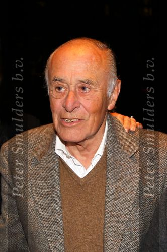 Gouda, 11 Oktober 2010
Premiere Ivo Niehe van de nieuwe theatervoorstelling van Mussen & Zwanen, LICHTJES IN JE OGEN.
Albert v d Scheer
Foto Peter Smulders BV