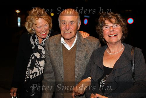 Gouda, 11 Oktober 2010
Premiere Ivo Niehe van de nieuwe theatervoorstelling van Mussen & Zwanen, LICHTJES IN JE OGEN.
Albert v d Scheer
Foto Peter Smulders BV
