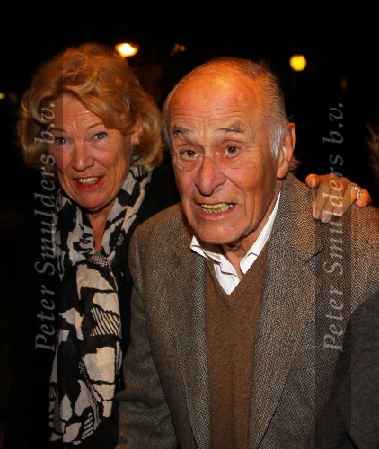Gouda, 11 Oktober 2010
Premiere Ivo Niehe van de nieuwe theatervoorstelling van Mussen & Zwanen, LICHTJES IN JE OGEN.
Albert v d Scheer
Foto Peter Smulders BV
