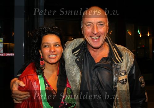 Gouda, 11 Oktober 2010
Premiere Ivo Niehe van de nieuwe theatervoorstelling van Mussen & Zwanen, LICHTJES IN JE OGEN.
Alfred v d Heuvel met partner
Foto Peter Smulders BV