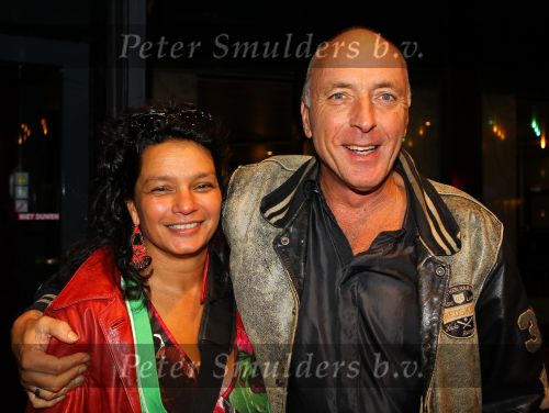 Gouda, 11 Oktober 2010
Premiere Ivo Niehe van de nieuwe theatervoorstelling van Mussen & Zwanen, LICHTJES IN JE OGEN.
Alfred v d Heuvel met partner
Foto Peter Smulders BV