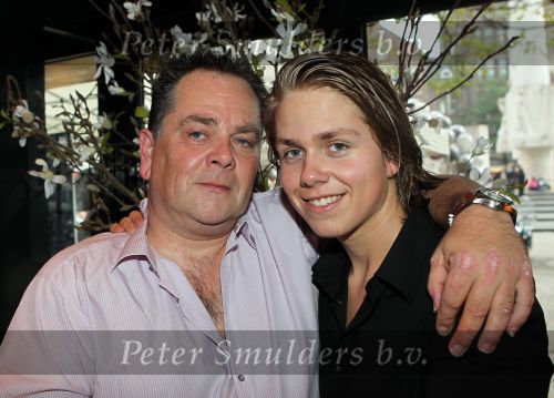 Amsterdam, 23 September 2010
Eerste CD uitreiking van Roxeanne Hazes en Andre Hazes Jr. 
met de titel: Van jou, voor jou.
Andre Hazes Jr. met de broer van zijn vader
Foto Peter Smulders BV