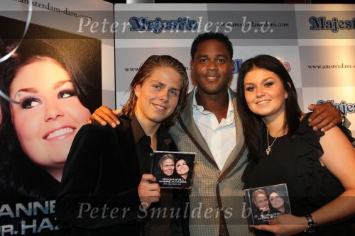 Amsterdam, 23 September 2010
Eerste CD uitreiking van Roxeanne Hazes en Andre Hazes Jr. 
met de titel: Van jou, voor jou.
samen met Patrick Kluivert
Foto Peter Smulders BV