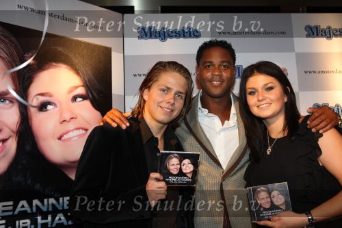 Amsterdam, 23 September 2010
Eerste CD uitreiking van Roxeanne Hazes en Andre Hazes Jr. 
met de titel: Van jou, voor jou.
samen met Patrick Kluivert
Foto Peter Smulders BV