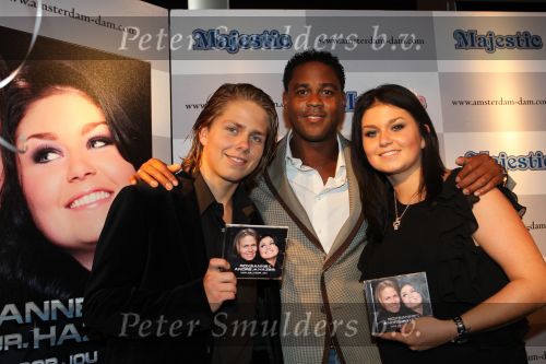 Amsterdam, 23 September 2010
Eerste CD uitreiking van Roxeanne Hazes en Andre Hazes Jr. 
met de titel: Van jou, voor jou.
samen met Patrick Kluivert
Foto Peter Smulders BV