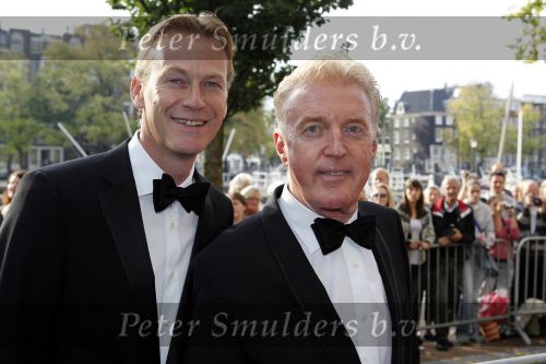 Amsterdam 3 oktober 2010
Premiere Petticoat in Carre. Andre v Duin met partner
Peter Smulders bv