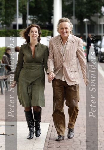 Amsterdam 18 september 2010
Modeshow Sheila de Vries in het Hilton. Annemarie v Gaal met vriend
Peter Smulders bv