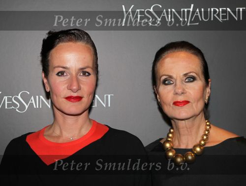 Amsterdam, 19 Oktober 2010
Premiere Yves Saint Laurent bij Christie\'s
Ans Markus met haar dochter Siegrid Markus
Foto Peter Smulders BV