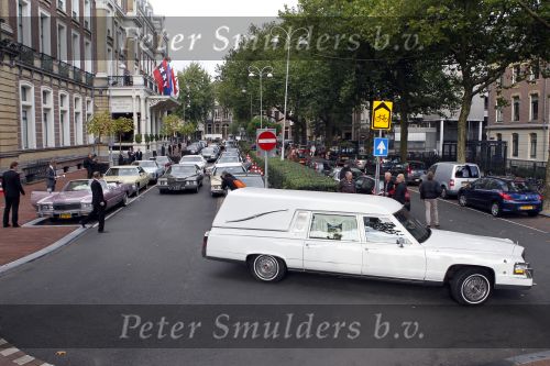 Amsterdam 12 oktober 2010
Herdenkingsdienst van Antonie Kamerling in het Amstel Hotel. De wagens van de stoet waren allemaal cadillac s.
Peter Smulders bv