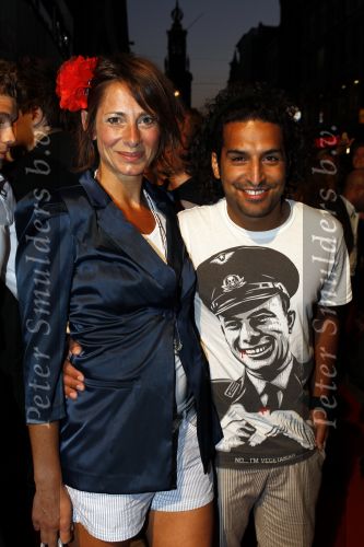 Amsterdam 29 juni 2010
Premiere Eclipse in Tuschinski. Barbara Karel met tatoo en vriend DJ Amir Charles
Peter Smulders bv