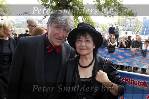 Amsterdam 3 oktober 2010
Premiere Petticoat in Carre. Bartho Braat met zijn vrouw
Peter Smulders bv