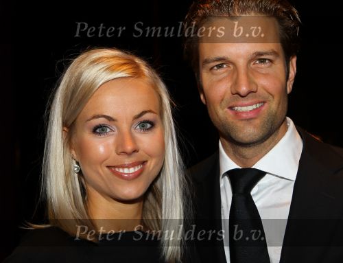 Gouda, 11 Oktober 2010
Premiere Ivo Niehe van de nieuwe theatervoorstelling van Mussen & Zwanen, LICHTJES IN JE OGEN.
Bas Muijs met zijn nieuwe vriendin Sabine Vas Nunes
Foto Peter Smulders BV