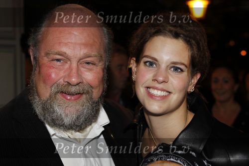 Amsterdam 11 oktober 2010
Premiere Hurricane van Hans Klok in Carre. Bert Simhoffer met vrouw en dochters
Peter Smulders bv