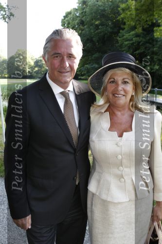 Breukelen 16 juni 2010
Haringparty op Neyenrode.
Carol Dona met vrouw
