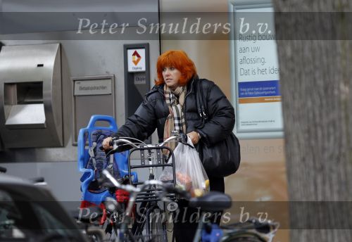 Amsterdam 13 oktober 2010
Chazia Mourali met dochter op de fiets.
Peter Smulders bv