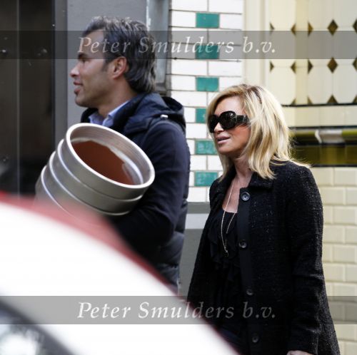Amsterdam 25 september 2010
Connie Breukhoven met PA edwin op de cornelis schuytstraat,
Peter Smulders bv
