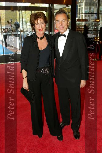 Utrecht 9 november 2003

Premiere Mama Mia in Utrec ht
bjorn Ulvaeus  
joop v d ende met vrouw en eelco brinkman met janneke Brinkman
Peter Smulders bv