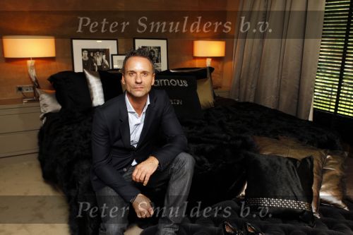 Huizen 30 september 2010
Presentatie Talkies bij Eric Kuster.
Peter Smulders bv