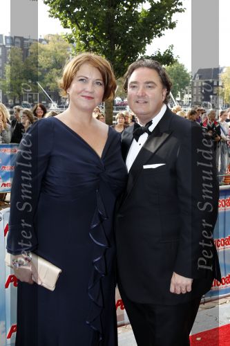 Amsterdam 3 oktober 2010
Premiere Petticoat in Carre. Erwin v Lambaart met vrouw
Peter Smulders bv