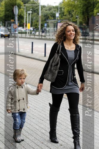 Amsterdam 19 september 2010
Premiere Sesamstraat in de meervaart. Fajah Lourens met zoon
Peter Smulders bv