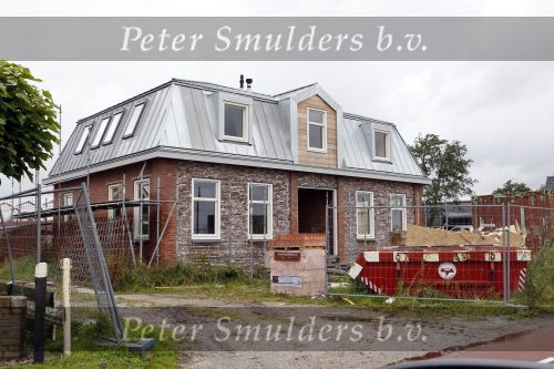 Purmerland 20 september 2010
Nieuwe huis Fajah Lourens met bijgebouw en paardenstallen.
Peter Smulders bv