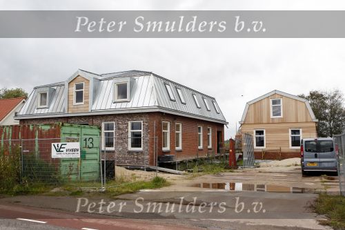 Purmerland 20 september 2010
Nieuwe huis Fajah Lourens met bijgebouw en paardenstallen.
Peter Smulders bv