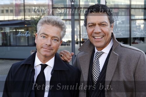 Tilburg 10 oktober 2010
Premiere Legally Blonde in de schouwburg van Tilburg. Frank Sanders met een vriend
Peter Smulders bv