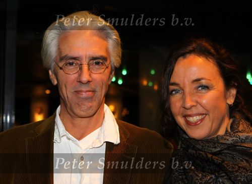 Gouda, 11 Oktober 2010
Premiere Ivo Niehe van de nieuwe theatervoorstelling van Mussen & Zwanen, LICHTJES IN JE OGEN.
Frederique Sluyterman v Loo met Erik Brey
Foto Peter Smulders BV