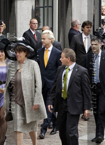 Den Haag 21 september 2010
Prinsjesdag 2010 op het binnenhof en bij paleis Noordeinde. Geert Wilders met zijn vrouw
Peter Smulders bv