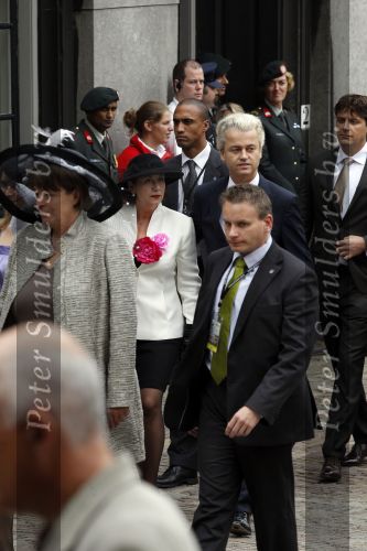 Den Haag 21 september 2010
Prinsjesdag 2010 op het binnenhof en bij paleis Noordeinde. Geert Wilders met zijn vrouw
Peter Smulders bv