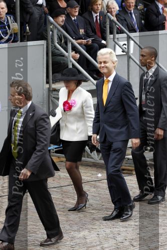 Den Haag 21 september 2010
Prinsjesdag 2010 op het binnenhof en bij paleis Noordeinde. Geert Wilders met zijn vrouw
Peter Smulders bv