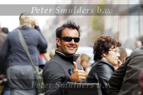 Amsterdam 2 november 2010
Gerard Joling en Wino Omtzigt op terras op de pc hooftstraat.
Peter Smulders bv