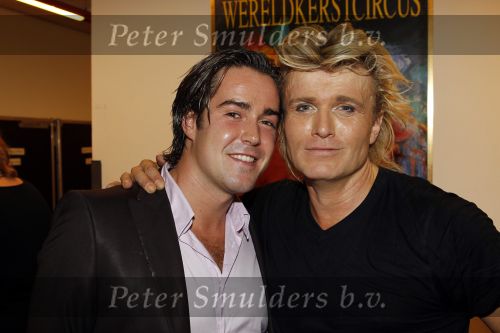 Amsterdam 11 oktober 2010
Premiere Hurricane van Hans Klok in Carre. Hans met stiefzoon
Peter Smulders bv