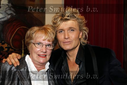 Amsterdam 11 oktober 2010
Premiere Hurricane van Hans Klok in Carre. Hans met zijn moeder
Peter Smulders bv