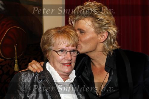 Amsterdam 11 oktober 2010
Premiere Hurricane van Hans Klok in Carre. Hans met zijn moeder
Peter Smulders bv