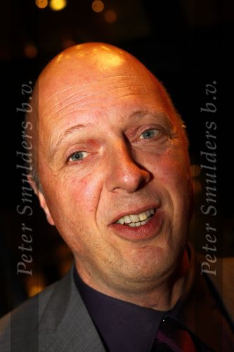 Gouda, 11 Oktober 2010
Premiere Ivo Niehe van de nieuwe theatervoorstelling van Mussen & Zwanen, LICHTJES IN JE OGEN.
Haye v d Heyden
Foto Peter Smulders BV