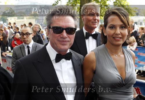 Amsterdam 3 oktober 2010
Premiere Petticoat in Carre. hennie Vrienten met zijn vrouw
Peter Smulders bv