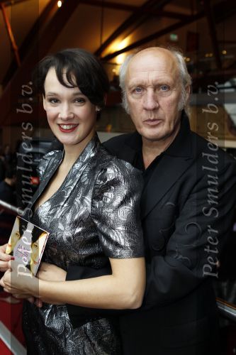 Amsterdam 27 september 2010
Presentatie cd Anne v Veen in Carre. Anne is de dochter van herman v  Veen en Willeke Alberti neemt de eerste cd in ontvangst.
Peter Smulders bv