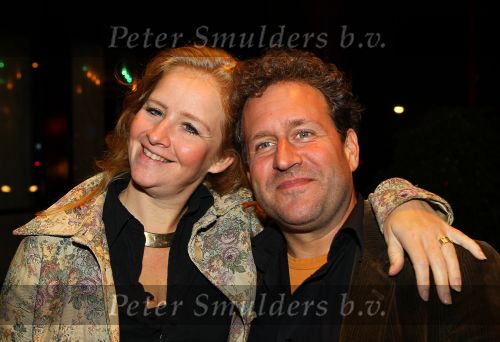 Gouda, 11 Oktober 2010
Premiere Ivo Niehe van de nieuwe theatervoorstelling van Mussen & Zwanen, LICHTJES IN JE OGEN.
Hilke Bierman en Thijs v Aken
Foto Peter Smulders BV
