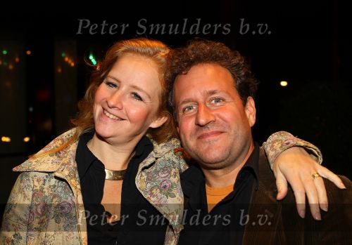Gouda, 11 Oktober 2010
Premiere Ivo Niehe van de nieuwe theatervoorstelling van Mussen & Zwanen, LICHTJES IN JE OGEN.
Hilke Bierman en Thijs v Aken
Foto Peter Smulders BV