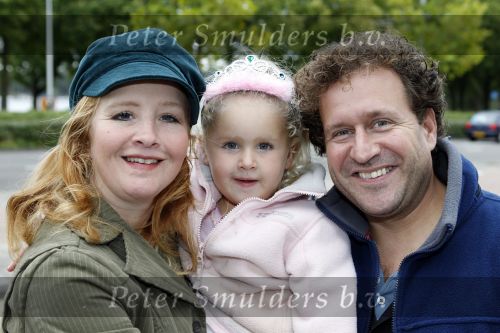 Amsterdam 19 september 2010
Premiere Sesamstraat in de meervaart. Hilke Bierman met vriend Thijs van Aken en hun dochter
Peter Smulders bv