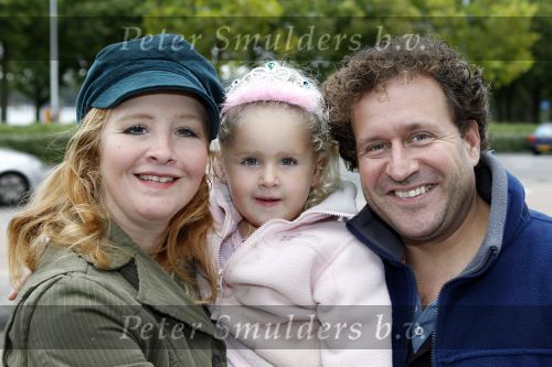Amsterdam 19 september 2010
Premiere Sesamstraat in de meervaart. Hilke Bierman met vriend Thijs van Aken en hun dochter
Peter Smulders bv