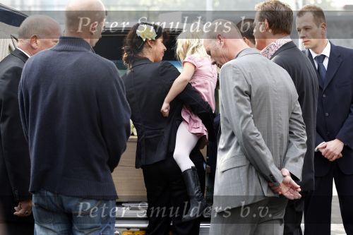 Amsterdam 12 oktober 2010
Herdenkingsdienst van Antonie Kamerling in het Amstel Hotel. De wagens van de stoet waren allemaal cadillac s. Isa Hoes Merlijn en Vlinder 
Peter Smulders bv