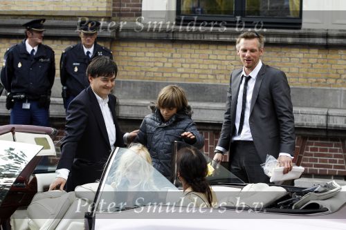 Amsterdam 12 oktober 2010
Herdenkingsdienst van Antonie Kamerling in het Amstel Hotel. De wagens van de stoet waren allemaal cadillac s. Isa Hoes Merlijn en Vlinder 
Peter Smulders bv