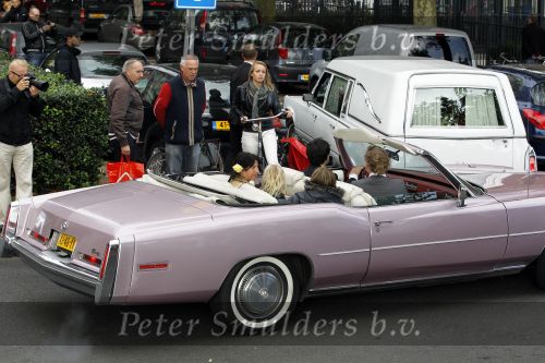 Amsterdam 12 oktober 2010
Herdenkingsdienst van Antonie Kamerling in het Amstel Hotel. De wagens van de stoet waren allemaal cadillac s. Isa Hoes Merlijn en Vlinder 
Peter Smulders bv