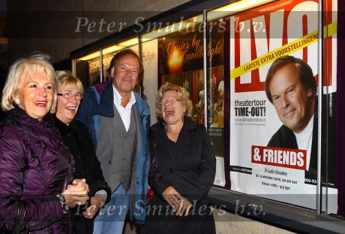Gouda, 11 Oktober 2010
Premiere Ivo Niehe van de nieuwe theatervoorstelling van Mussen & Zwanen, LICHTJES IN JE OGEN.
Ivo Niehe
Foto Peter Smulders BV