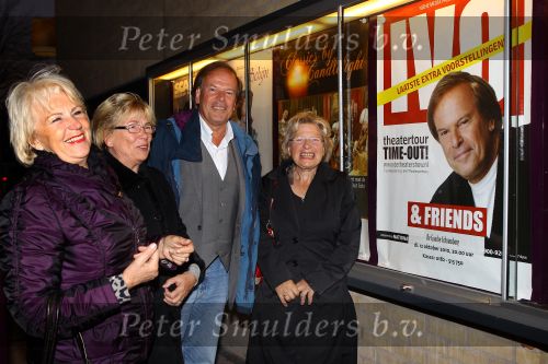Gouda, 11 Oktober 2010
Premiere Ivo Niehe van de nieuwe theatervoorstelling van Mussen & Zwanen, LICHTJES IN JE OGEN.
Ivo Niehe
Foto Peter Smulders BV